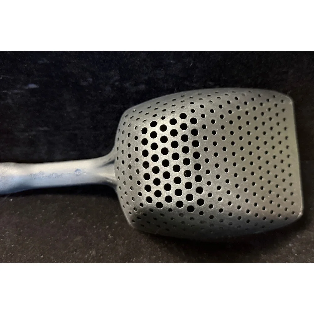 Pampered Chef Gray Kitchen 3pc Tool Set: Scoop Colander, Slotted Spoon, Tongs